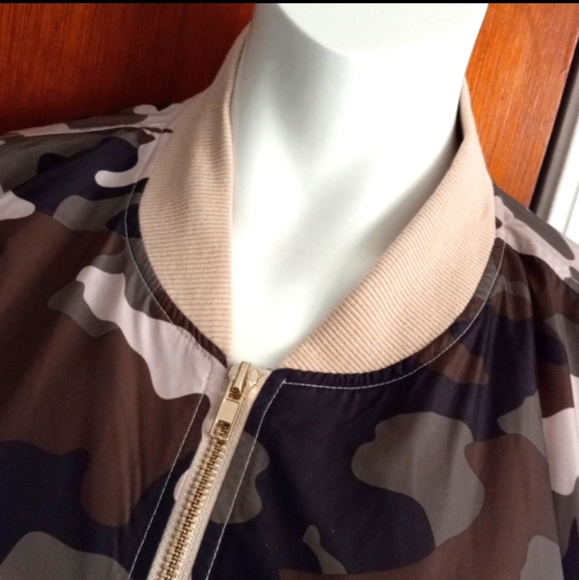 Jacket - Picture 2 of 8